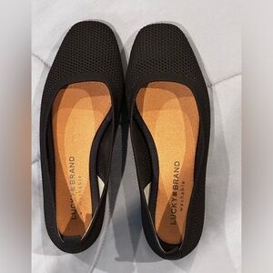 ** NEW ** Lucky Brand Black washable flats